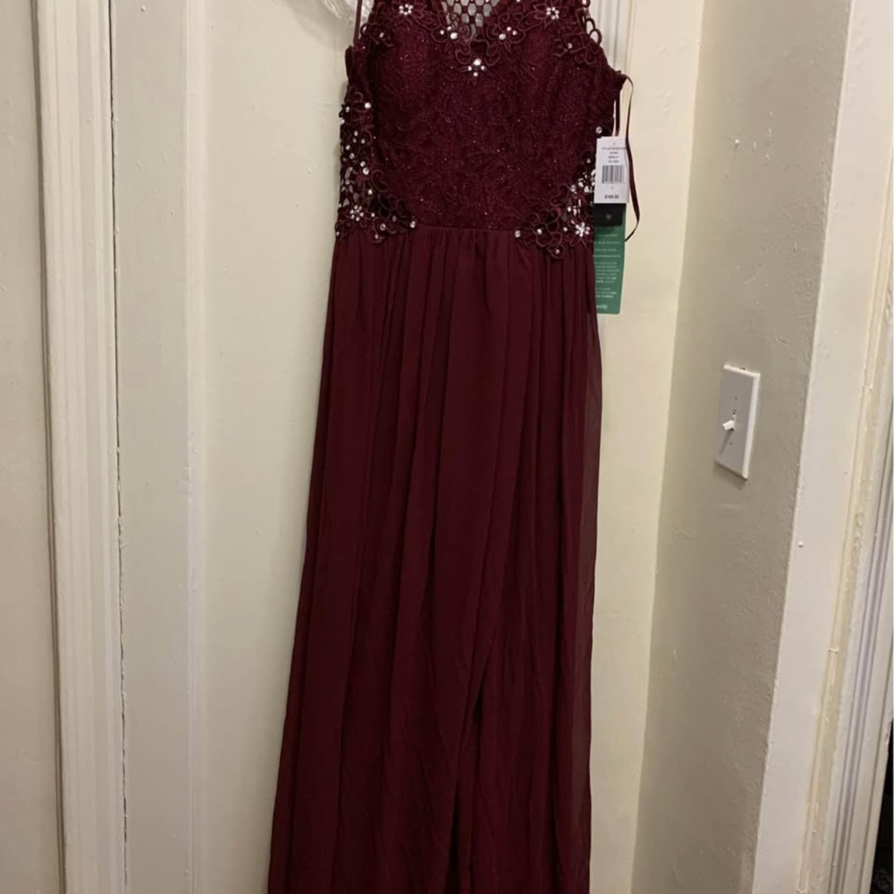 Elegant Burgundy/ cherry wine Lace Evening Gown